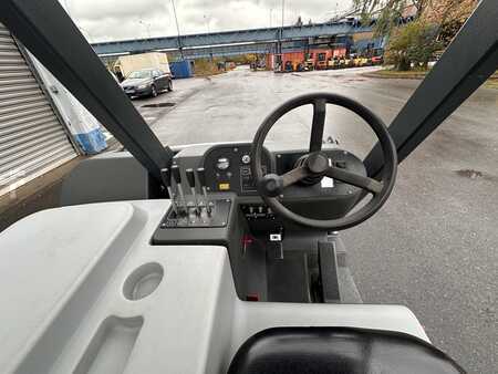 Päältäajettavat imulakaisukoneet 2013  Nilfisk SR 1601B (14)