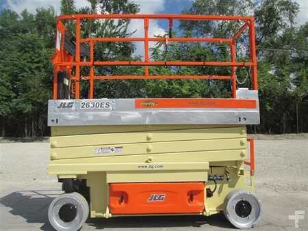 Scissor lift 2015 JLG 2630ES (2)