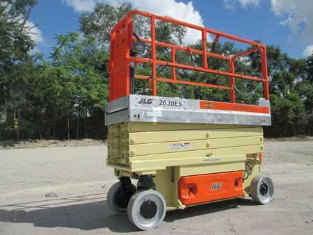 Scissor lift 2015 JLG 2630ES (8)