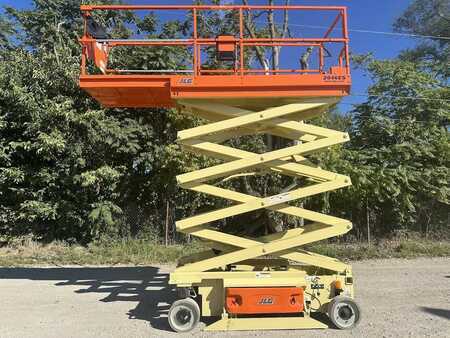 Scissor lift 2017 JLG 2646ES (8)