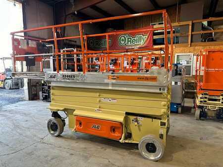 Scissor lift  JLG 3246ES (1)