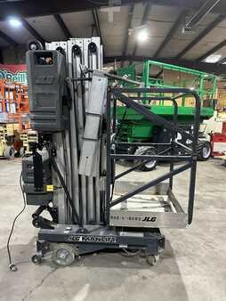 Vertical mast lift 2017  JLG 30AM (1)