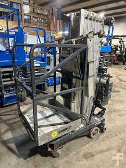 Vertical mast lift 2015  JLG 30AM (2)