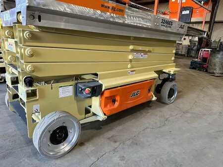 Scissor lift 2015  JLG 3246ES (6)