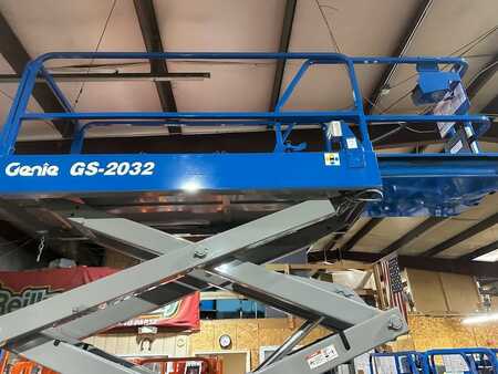 Scissor lift 2014 GENIE GS2032 (8)