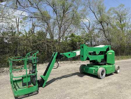 Articulating boom lift 2013  JLG E400AJPN (2)