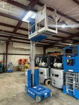 Vertical mast lift 2017  GENIE GR12 (4)