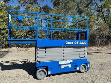 Scissor lift 2014  GENIE GS3232 (2)