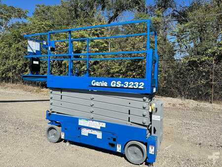 Scissor lift 2014  GENIE GS3232 (3)