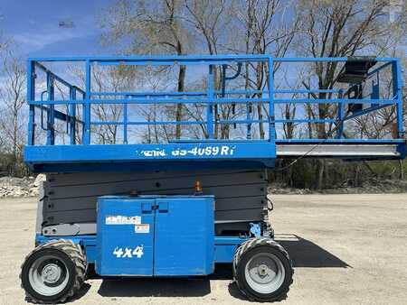 Scissor lift 2013  GENIE GS4069RT (1)