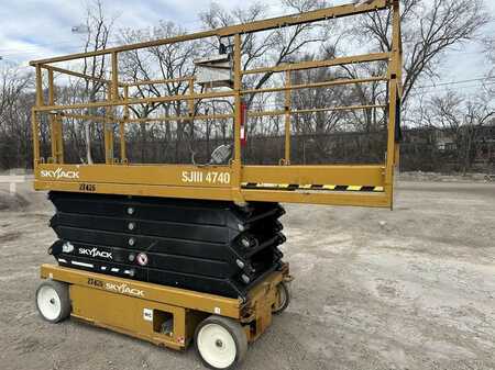 Scissor lift 2017  SKYJACK SJ4740 (2)