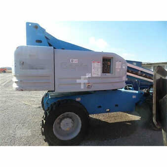 Telescopic boom lift 2004  Genie  (2)