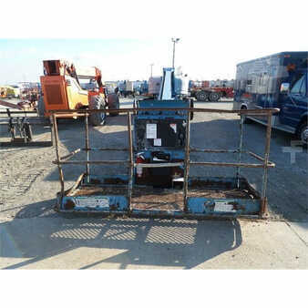 Telescopic boom lift 2004  Genie  (6)