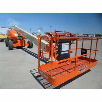 Telescopic boom lift 2007  JLG 800s (1)