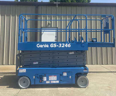 Scissor lift 2007  Genie gs-3246 (2)