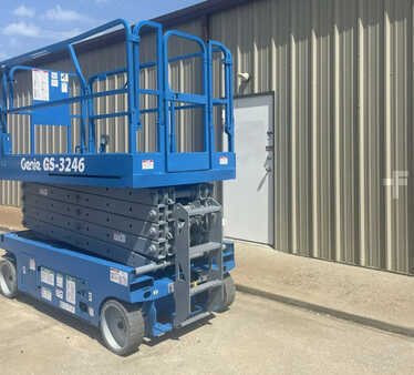 Scissor lift 2007  Genie gs-3246 (4)