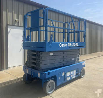 Scissor lift 2007  Genie gs-3246 (5)