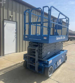 Scissor lift 2007  Genie gs-3246 (7)