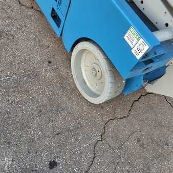 Scissor lift 2015  Genie gs-3246 (10)