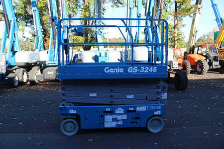 Scissor lift 2024  Genie gs-3246 (1)