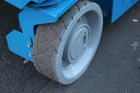 Scissor lift 2024  Genie gs-3246 (15)