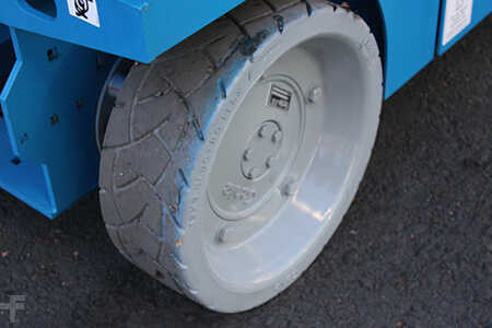 Scissor lift 2024  Genie gs-3246 (17)