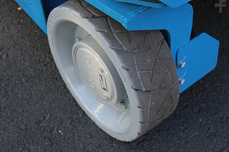 Scissor lift 2024  Genie gs-3246 (18)