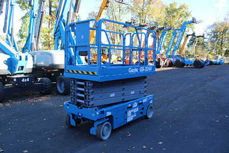 Scissor lift 2024  Genie gs-3246 (6)