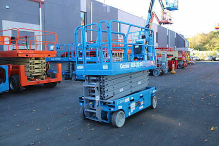 Scissor lift 2024  Genie gs-3246 (8)