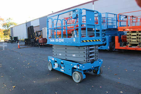 Scissor lift 2024  Genie gs-3246 (9)