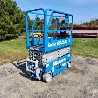 Scissor lift 2016  Genie gs1930 (1)