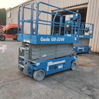 Scissor lift 2015  Genie gs-3246 (6)