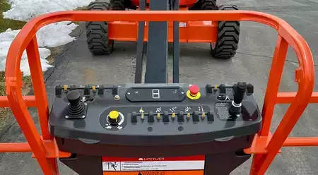 Telescopic boom lift 2017  JLG 600aj (6)