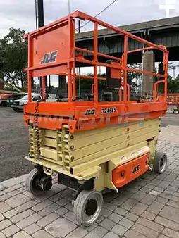 Plataforma de Tijera 2017  JLG 3246es (1)