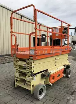 Plataforma de Tijera 2017  JLG 3246es (2)