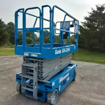 Plataforma de Tijera 2017  Genie gs-3246 (2)