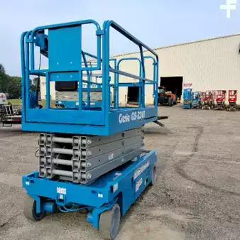 Plataforma de Tijera 2017  Genie gs-3246 (3)