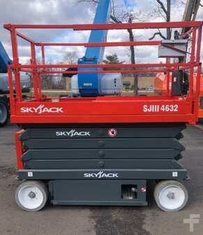 Articulating boom lift 2015 Skyjack SJ4632 (16)