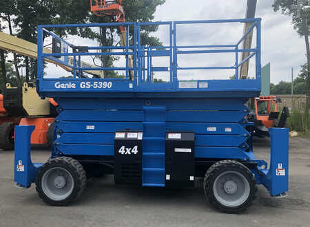 Articulating boom lift 2016 Genie GS5390RT (19)