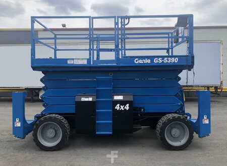 Articulating boom lift 2016 Genie GS5390RT (2)