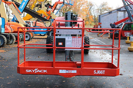 Articulating boom lift 2016 Skyjack SJ66T (21)