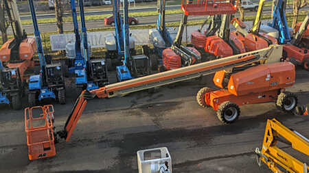 Articulating boom lift  JLG 860SJ (30)