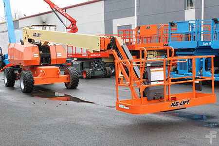 Articulating boom lift 2015 JLG 860SJ (2)