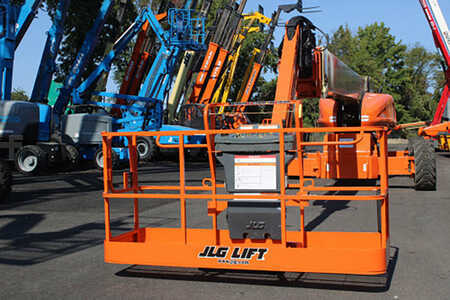 Plataforma Articulada  JLG 1350SJP (2)