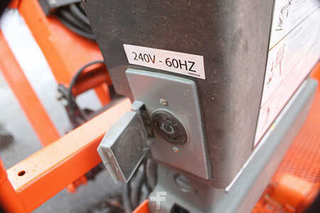 Articulating boom lift 2020 JLG 860SJ (11)