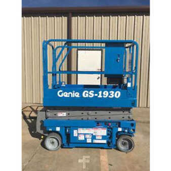 Scissor lift 2002  Genie gs1930 (1)