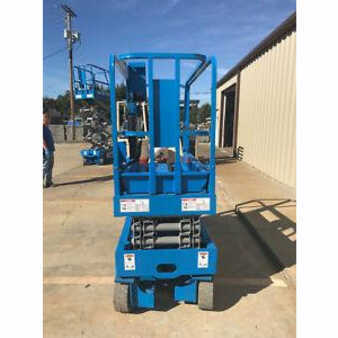 Scissor lift 2002  Genie gs1930 (2)