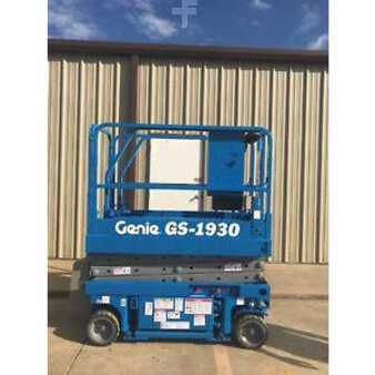 Scissor lift 2003  Genie gs1930 (1)