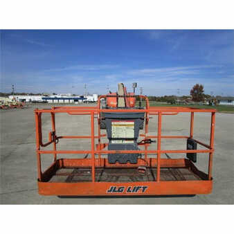Telescopic boom lift 2007  JLG 800s (4)
