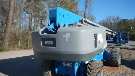 Telescopic boom lift 2004  Genie  (3)